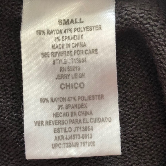 🦋 3/$30 Disney Mickey Mouse sweater - Picture 5 of 5